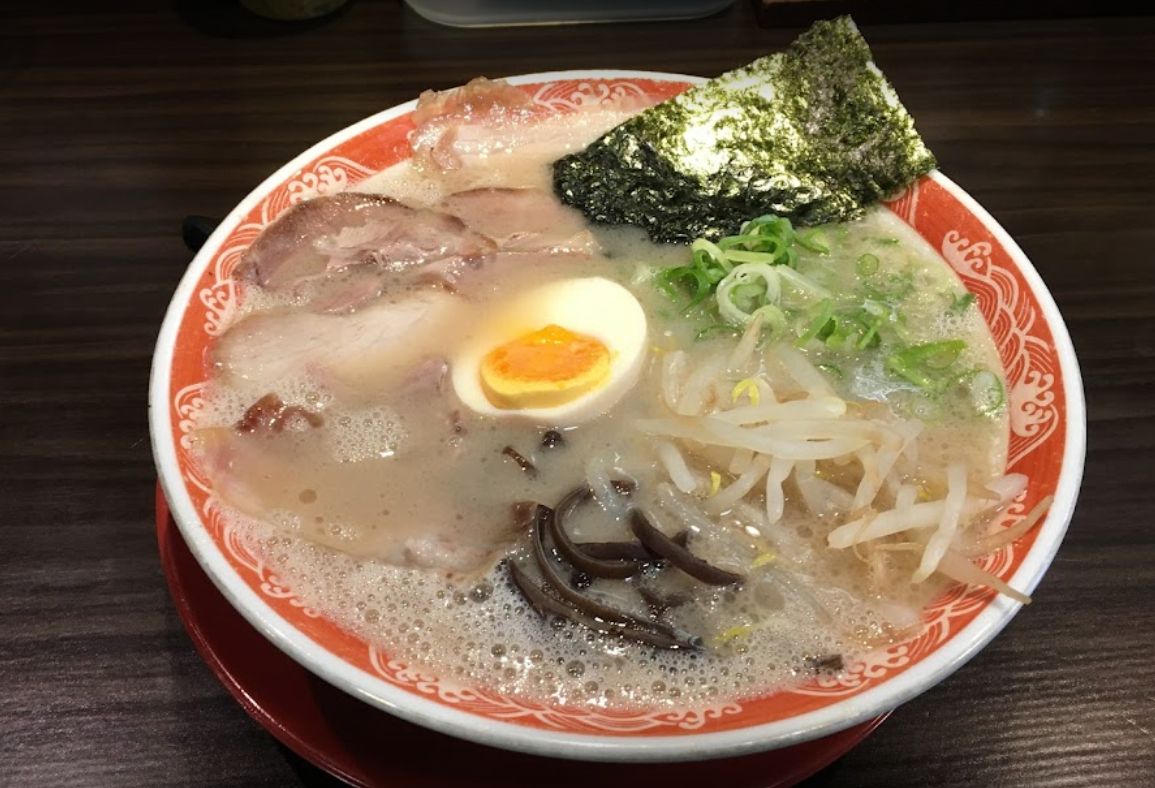 呼び戻しとんこつ 光四郎のとんこつラーメンです。