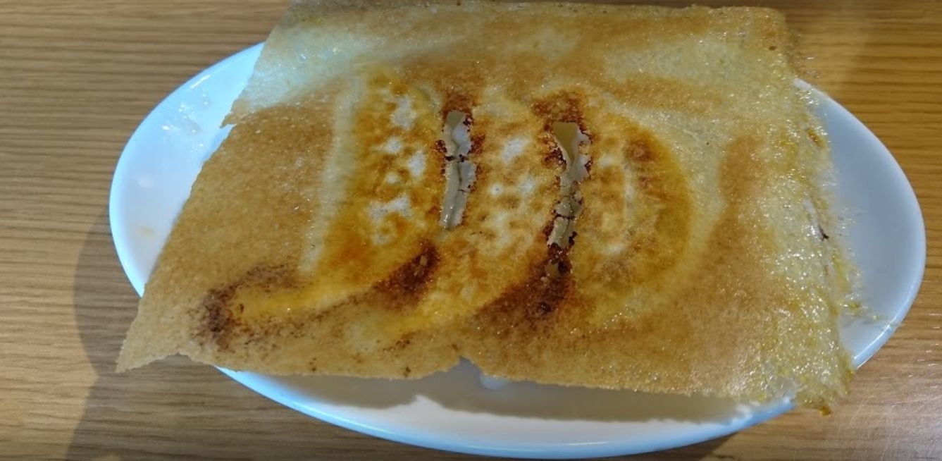 濃厚つけ麺風雲丸 鶴田店の羽根つき焼餃子です。