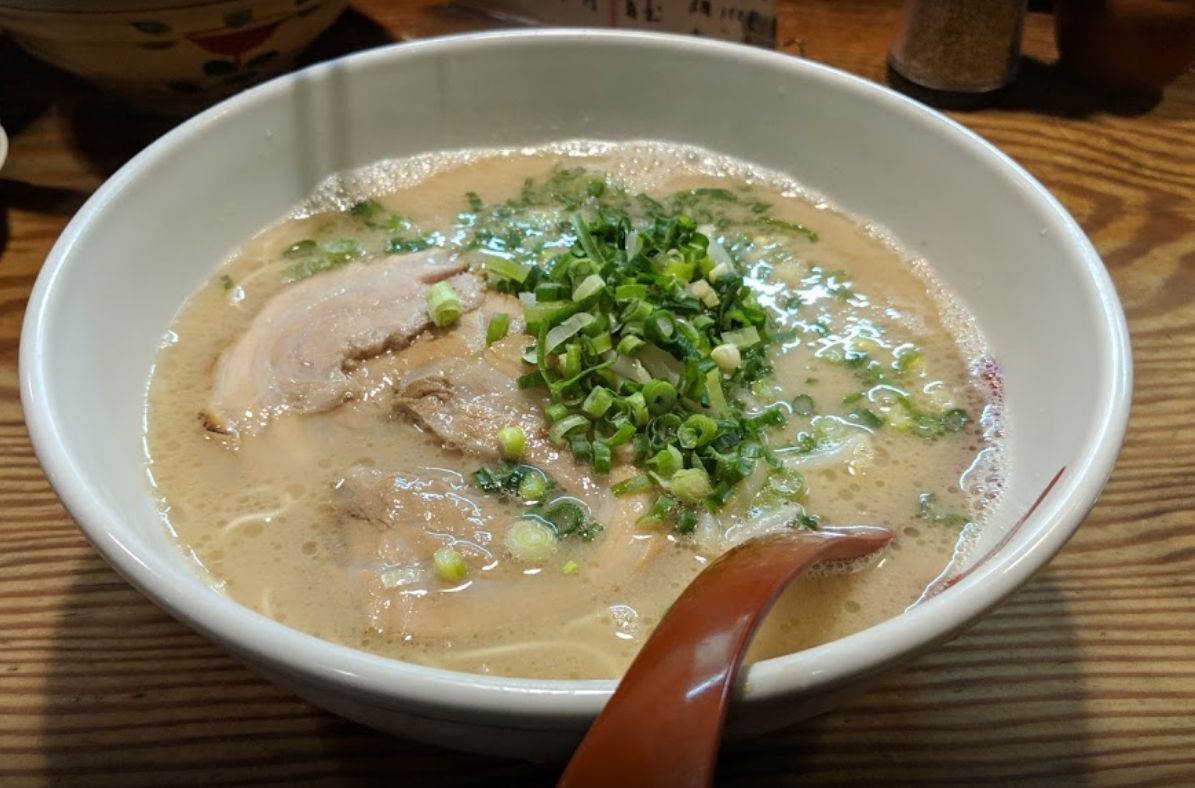 博多らあめん てんのとんこつラーメンです。