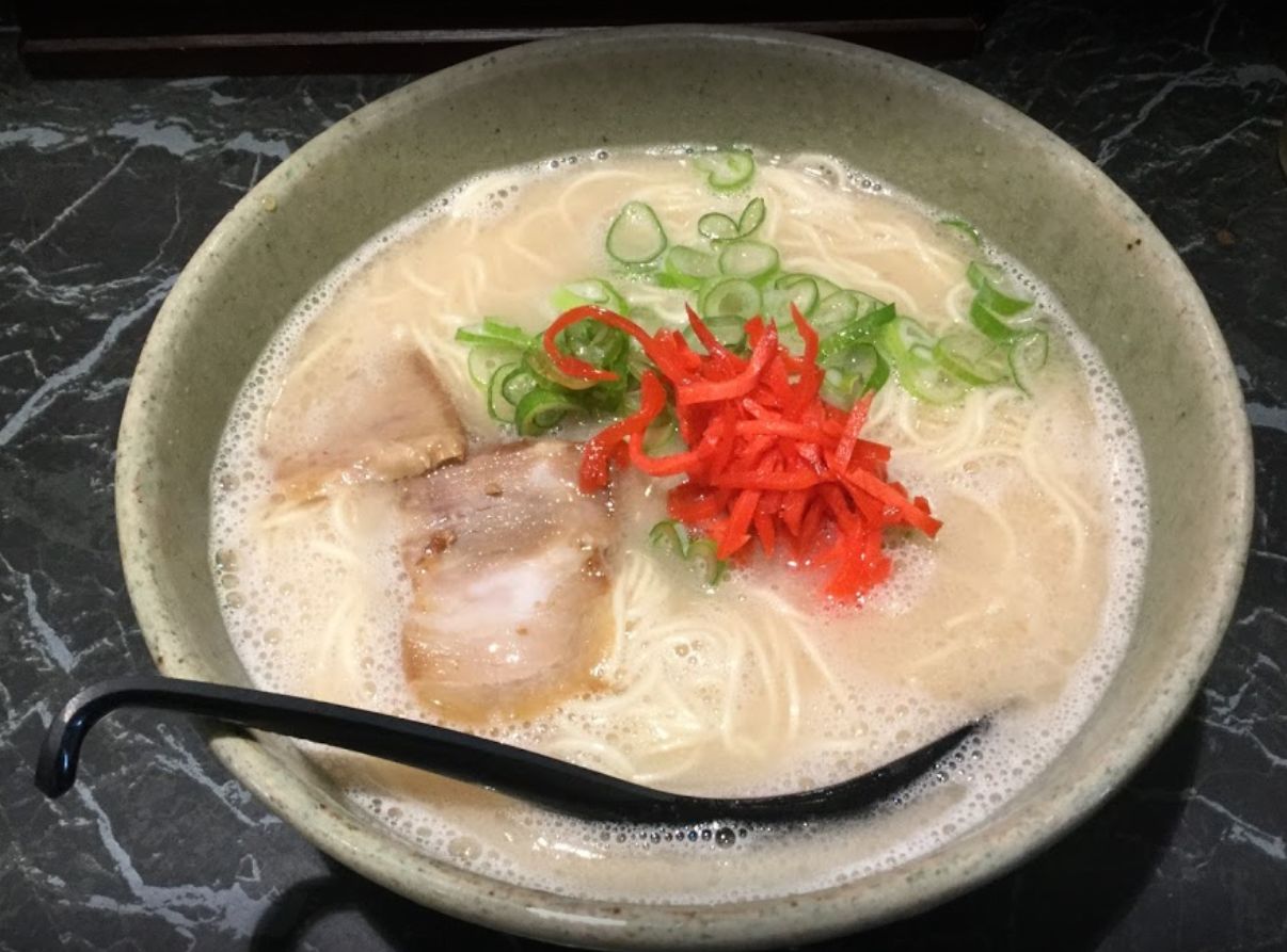 麺屋 達のとんこつラーメンです。