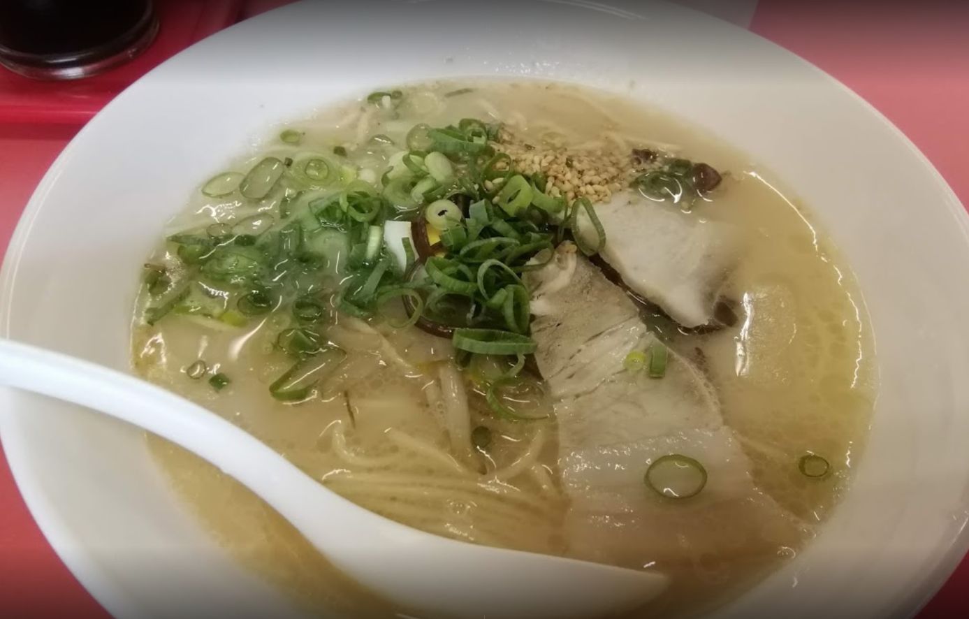 三宝軒のとんこつラーメンです。