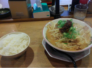 博多金龍 長住店のみそラーメンです。