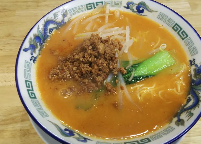 博多ラーメン黒羽のみそラーメンです。