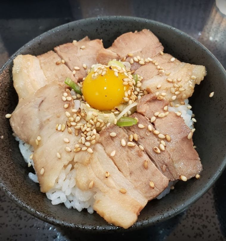 ラーメン製作所 FUKUMENのチャーシュー丼です。