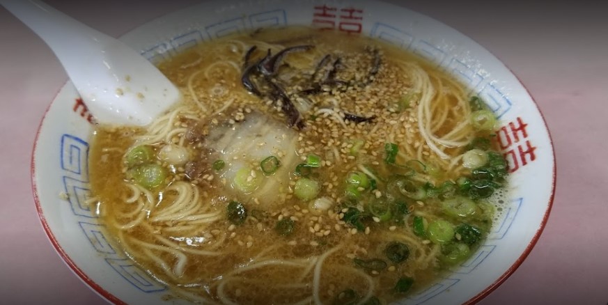 長尾亭のとんこつラーメンです。