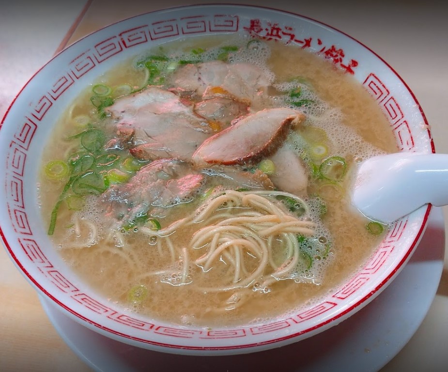 長浜御殿 長尾店のとんこつラーメンです。