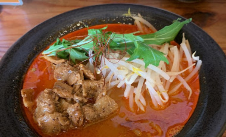 とらや 東油山本店のみそラーメンです。